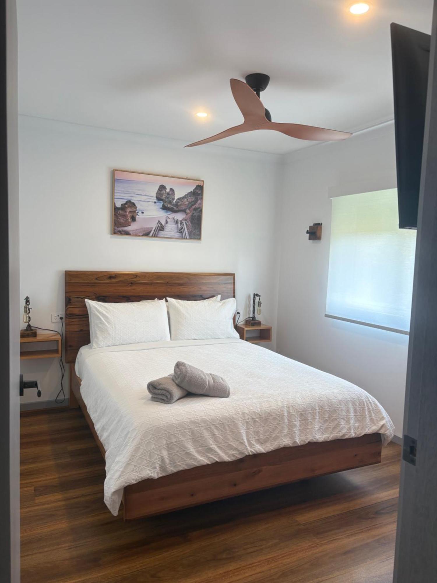 Luxury Holiday Unit 8Min Walk To Town Center With Boat Parking Mallacoota Buitenkant foto